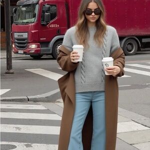 Gray Cable Knit Sweater
P:19”
L:23”